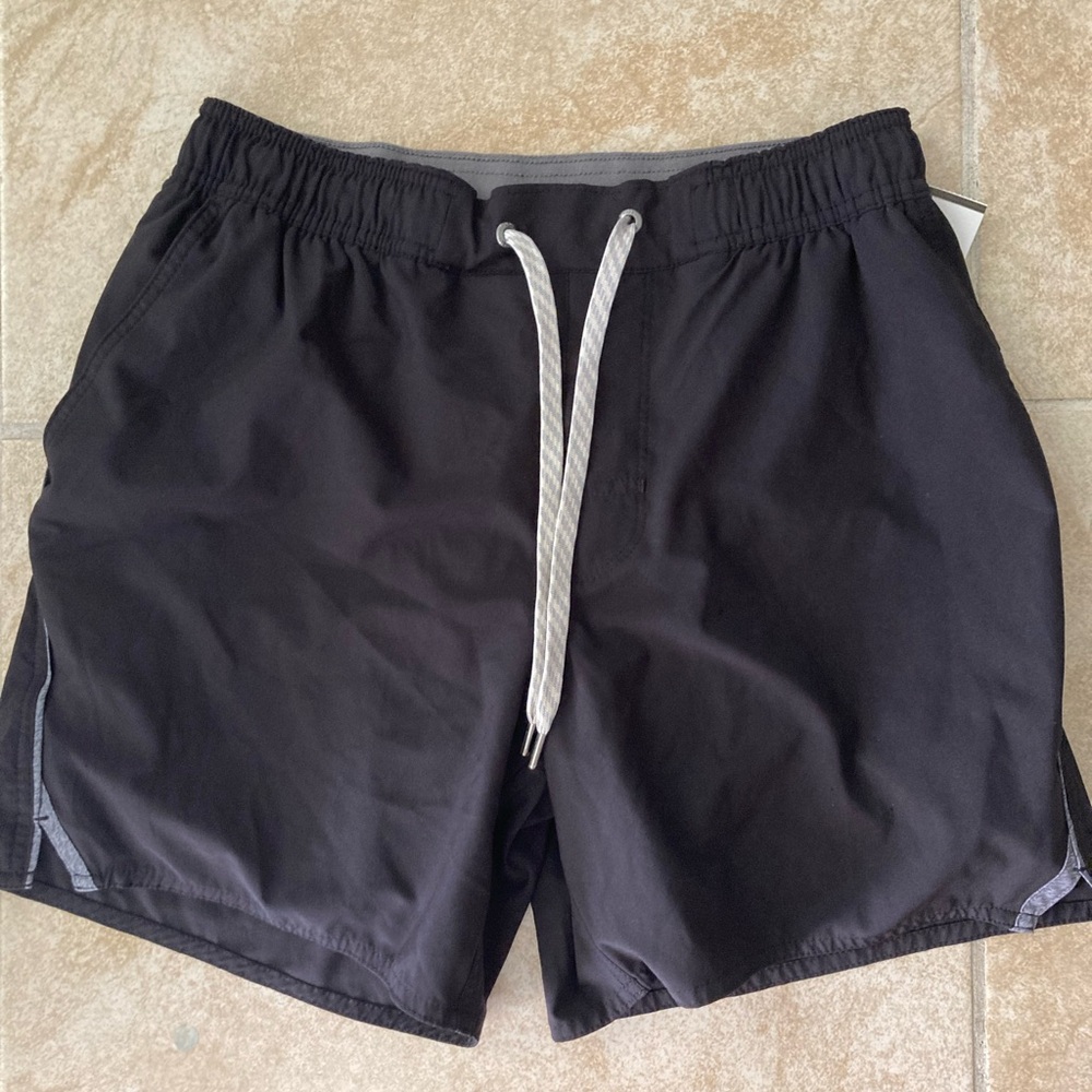 Vuori black shorts- size S